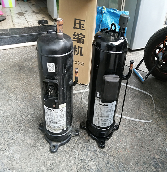 盐湖中央空调压缩机的更换维修